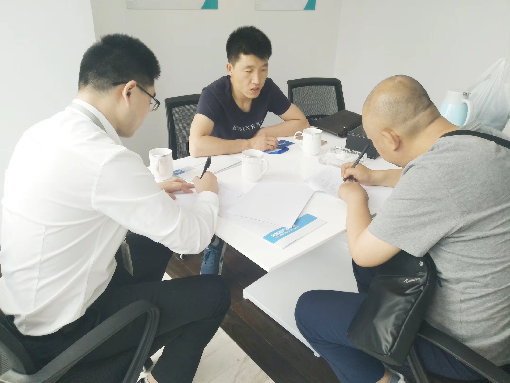 熱烈祝賀李總兄弟簽約創(chuàng)綠家大同市區(qū)級代理! 熱烈祝賀李總兄弟簽約創(chuàng)綠家大同市區(qū)級代理!