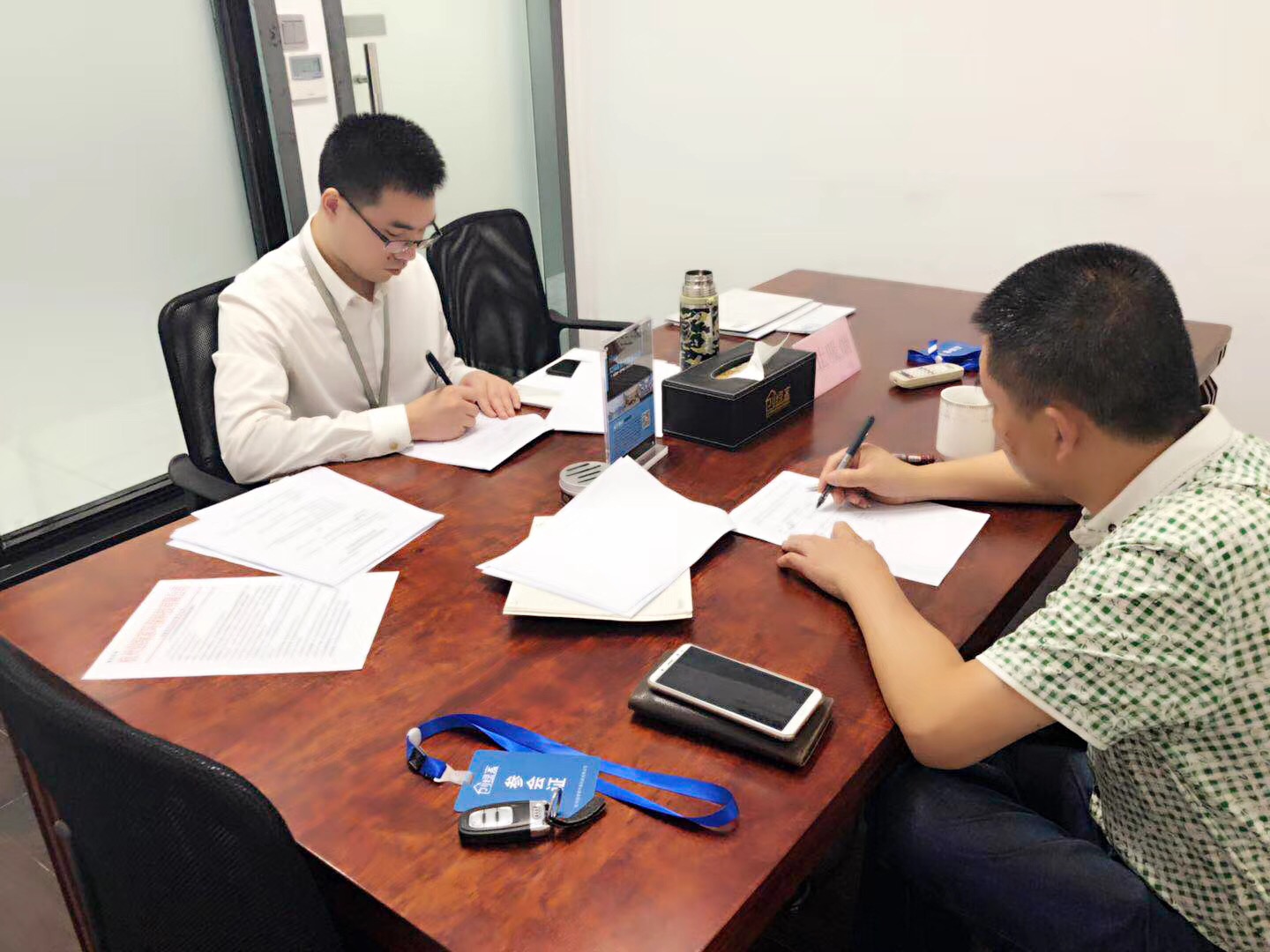 熱烈祝賀鄧總簽約創(chuàng)綠家成都市區(qū)級代理! 熱烈祝賀鄧總簽約創(chuàng)綠家成都市區(qū)級代理!