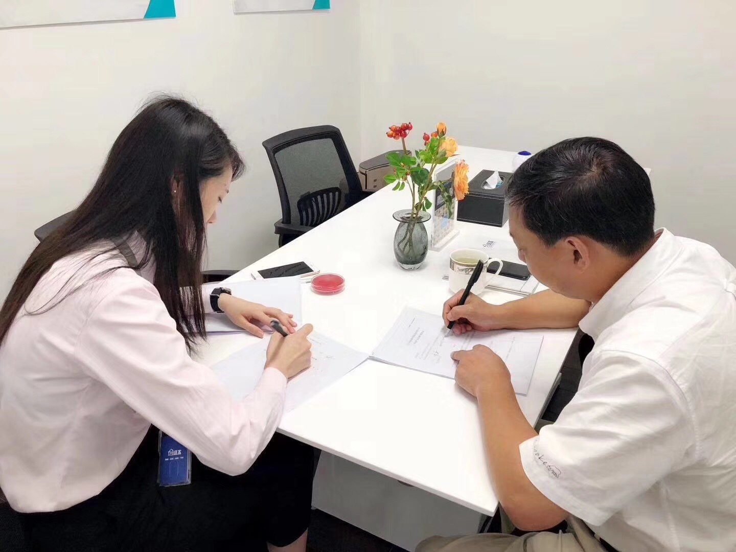 熱烈祝賀肖總簽約創綠家溫州市區級代理！