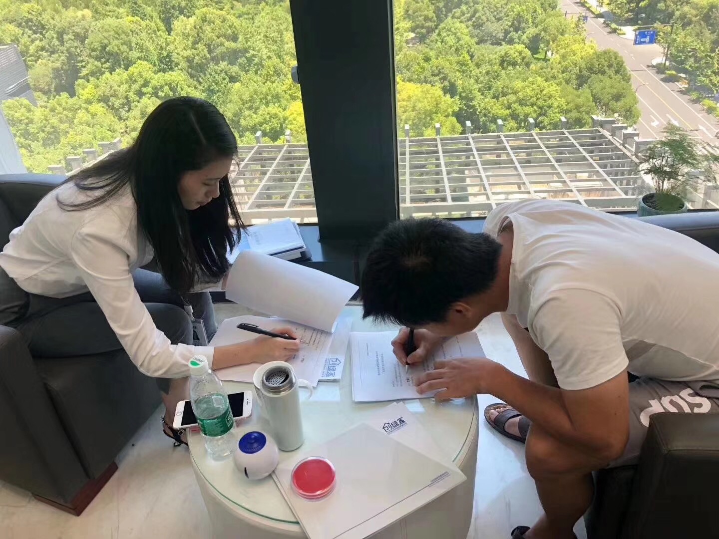 熱烈祝賀廖總簽約創(chuàng)綠家郴州市縣級代理！