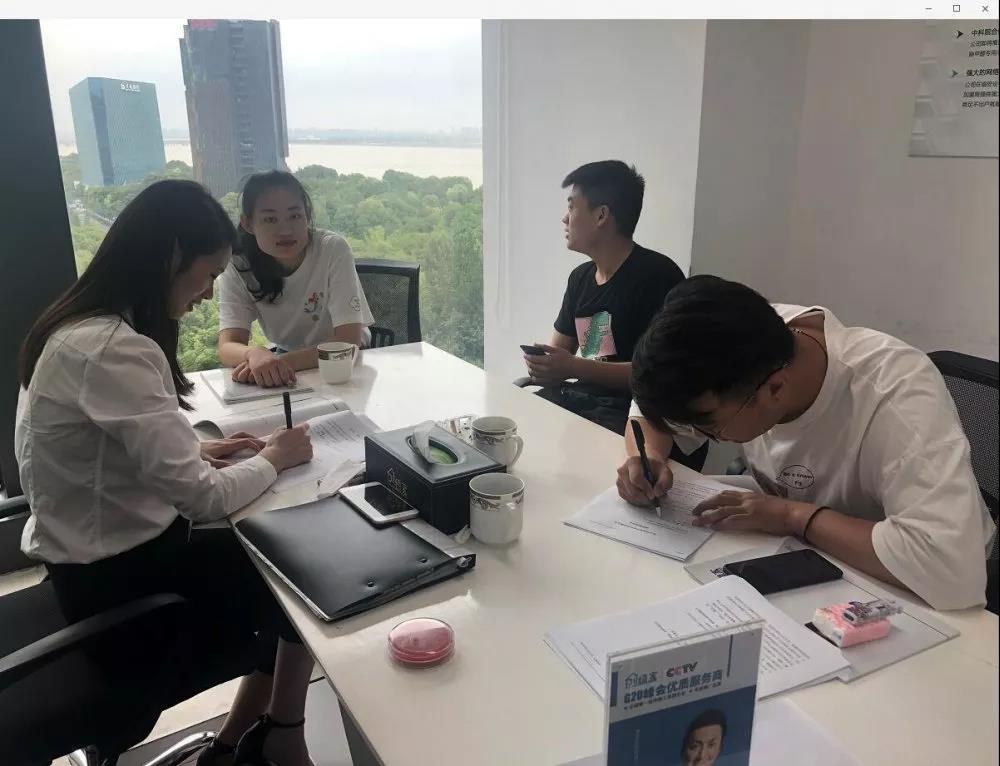 熱烈祝賀王總、趙總簽約創(chuàng)綠家新疆省烏魯木齊市區(qū)級(jí)代理!