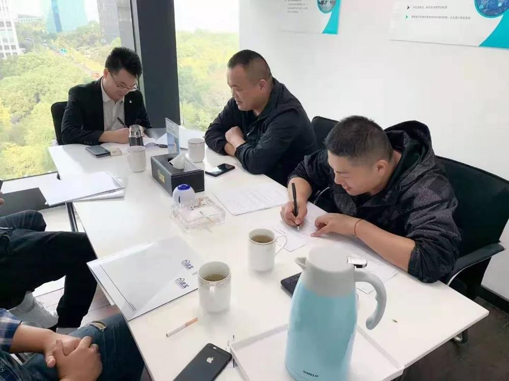 熱烈祝賀張總簽約創(chuàng)綠家浙江省嘉興市縣級(jí)代理!