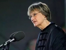 十分鐘閱讀 | 哈佛校長演講：先到你想去的地方，然后再到你應(yīng)該去的地方。